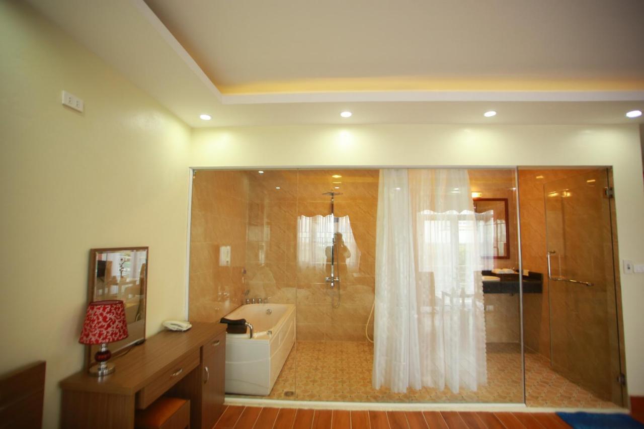 Family Hotel Soc Son Нойбай Экстерьер фото