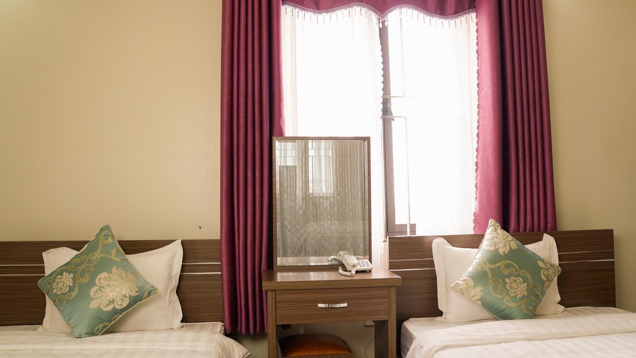 Family Hotel Soc Son Нойбай Экстерьер фото